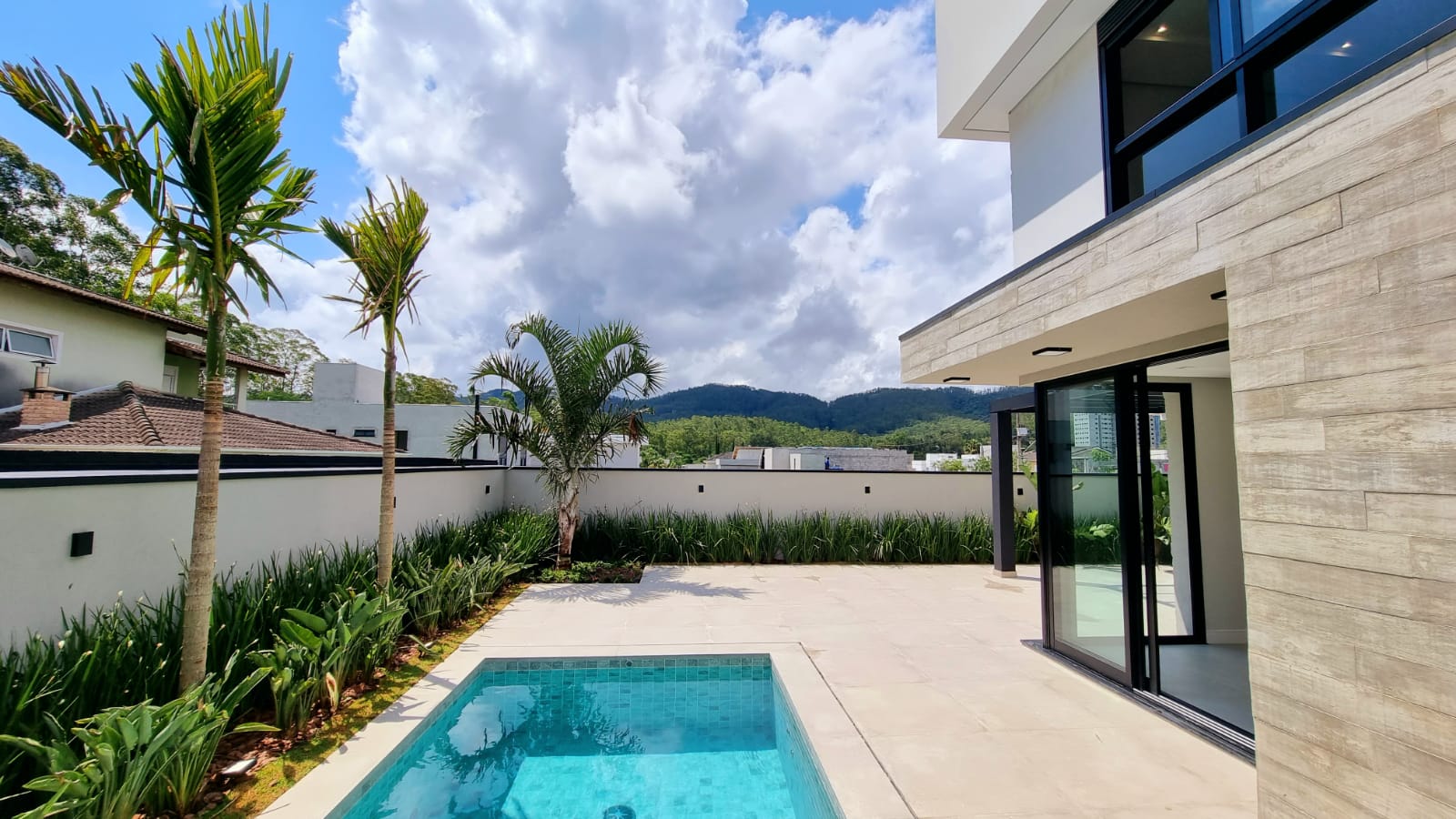 Casa de Alto Padrão Bianco Participações - Imagem 2